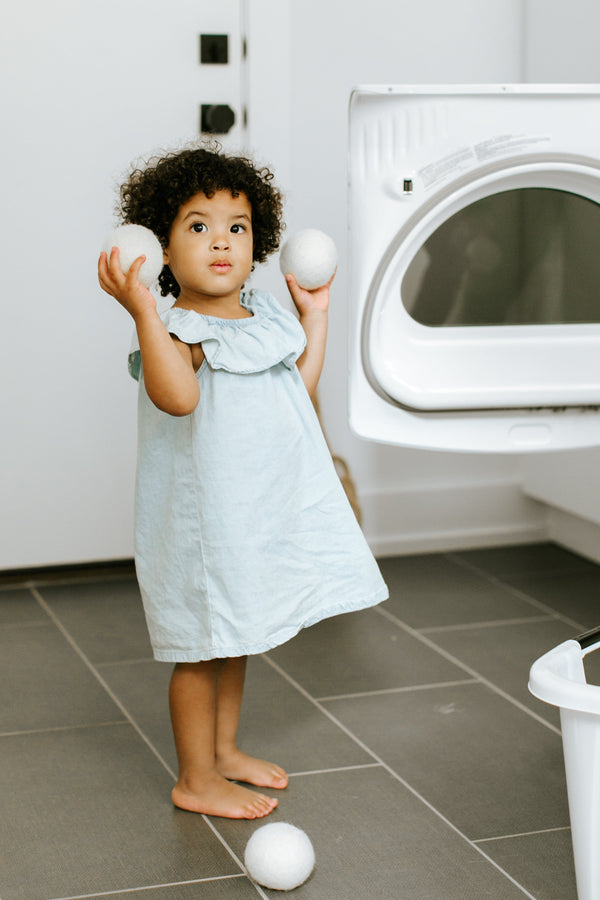 Dryer Balls vs. Dryer Sheets: What’s the Difference?