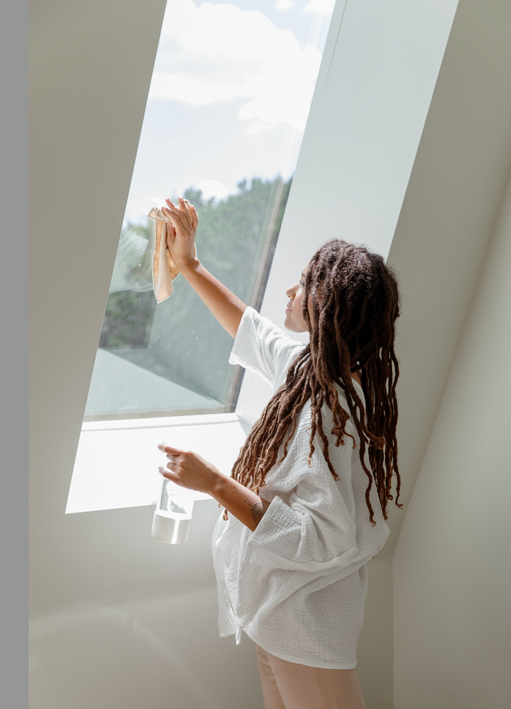Best Non-Toxic Window & Glass Cleaners For Better Indoor Air Quality