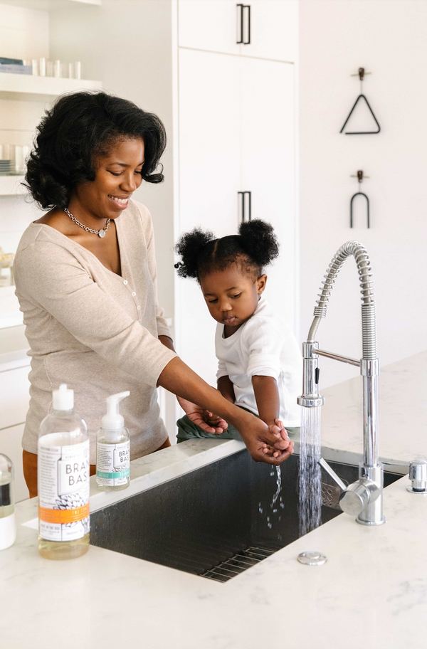 5 Effective Natural Surfactants for Household Products