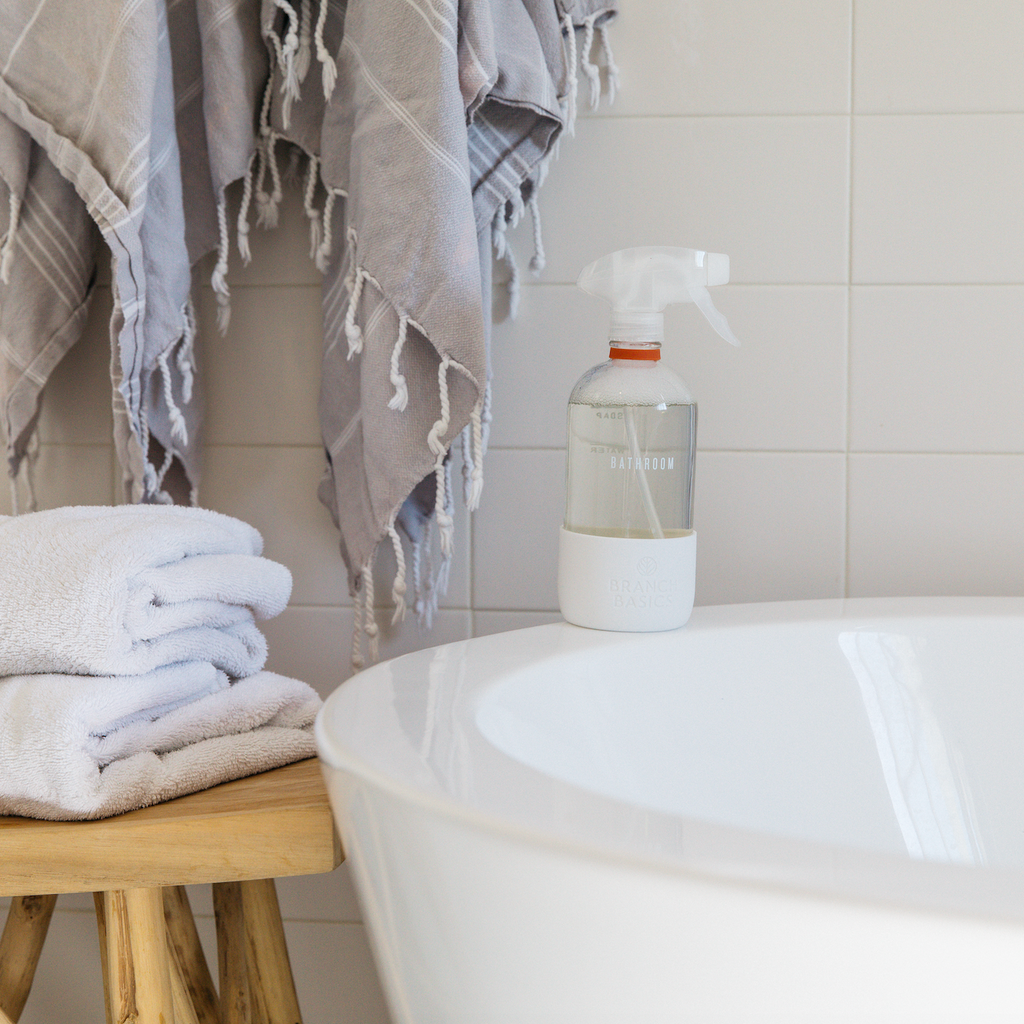 Save Time With Our Bathroom Cleaning Hacks