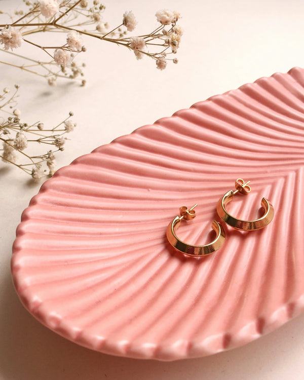How to Clean Jewelry Without Jewelry Cleaner