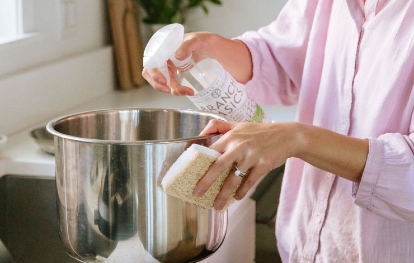 How to Clean a Burnt Pan: Our Proven Methods