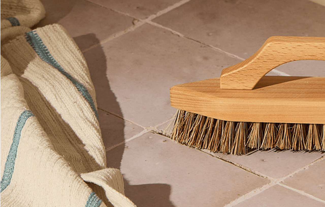 How To Clean Your Shower Naturally: 6 Tips