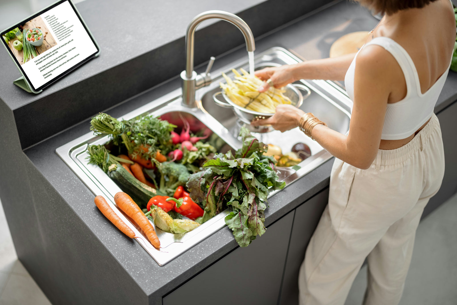 3 Natural Produce Wash Recipes (That Really Work!)