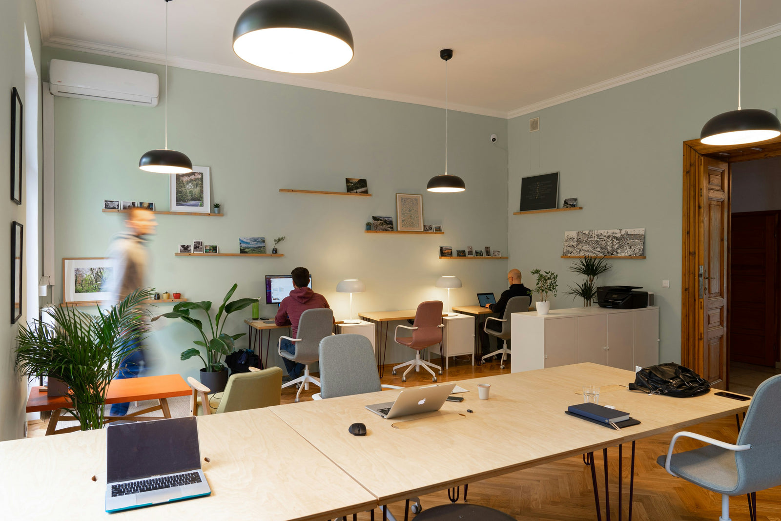 Allergic to Cleaning Products at Work? Here's What to do